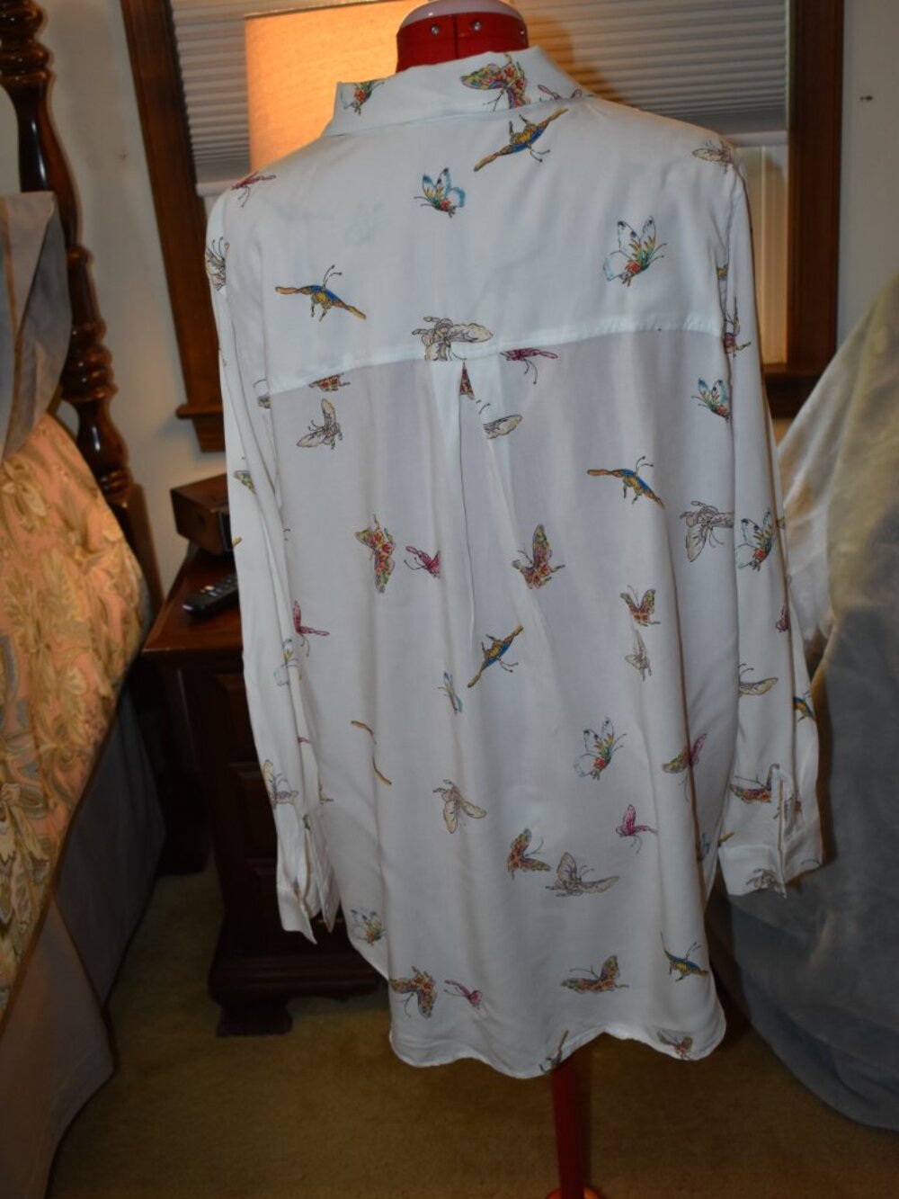 blouse - Picture 5 of 7